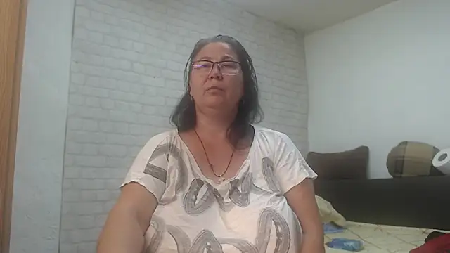 EmmaSquirt online show from 06.03.26