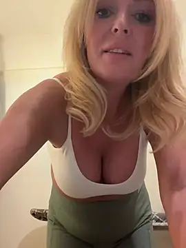 Snapshot of JodiSands chatting on 01.24.25 JodiSands online show from 01.24.25