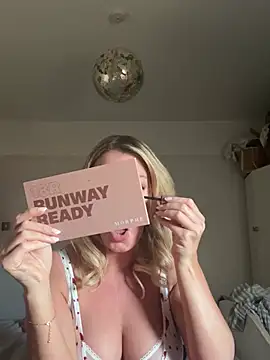 Snapshot of JodiSands chatting on 01.25.25 JodiSands online show from 01.25.25