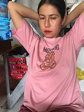 Snapshot of 2HotAsain4u chatting on 12.29.24 2HotAsain4u online show from 12.29.24