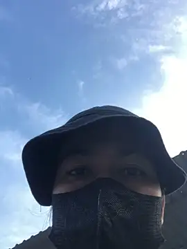 Snapshot of 2HotAsain4u chatting on 01.04.25 2HotAsain4u online show from 01.04.25