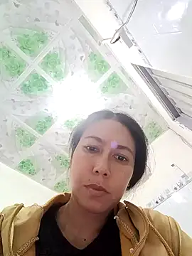 Snapshot of 2HotAsain4u chatting on 01.08.25 2HotAsain4u online show from 01.08.25