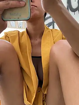 Snapshot of 2HotAsain4u chatting on 01.09.25 2HotAsain4u online show from 01.09.25