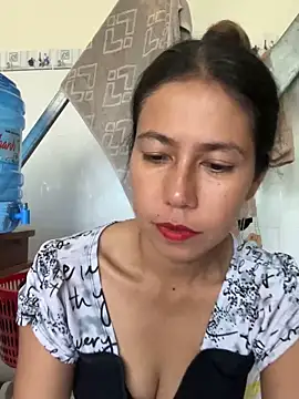 Snapshot of 2HotAsain4u chatting on 01.21.25 2HotAsain4u online show from 01.21.25