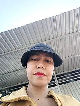 Snapshot of 2HotAsain4u chatting on 02.28.25 2HotAsain4u online show from 02.28.25