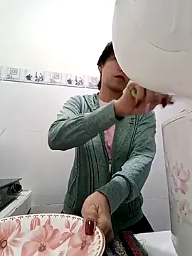 Snapshot of 2HotAsain4u chatting on 03.09.25 2HotAsain4u online show from 03.09.25