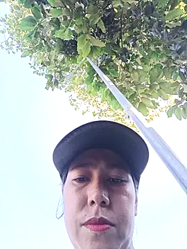 Snapshot of 2HotAsain4u chatting on 09.21.25 2HotAsain4u online show from 09.21.25