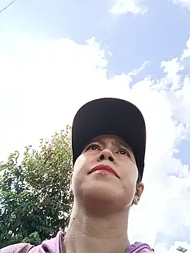 Snapshot of 2HotAsain4u chatting on 10.10.25 2HotAsain4u online show from 10.10.25