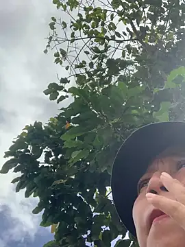 Snapshot of 2HotAsain4u chatting on 10.26.25 2HotAsain4u online show from 10.26.25