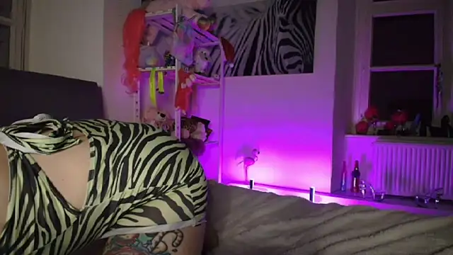 PinkHurricaneOfficial online show from 03.21.25