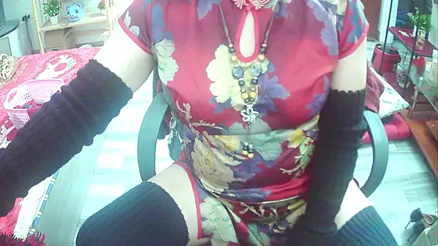 Snapshot of Miu-Le chatting on 03.08.25 Miu-Le online show from 03.08.25