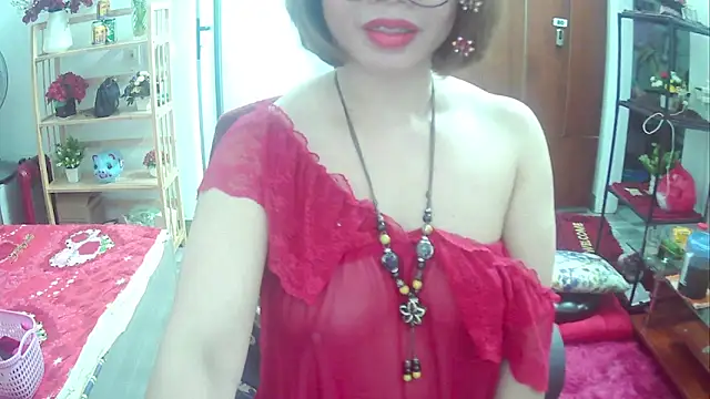 Snapshot of Miu-Le chatting on 03.16.25 Miu-Le online show from 03.16.25