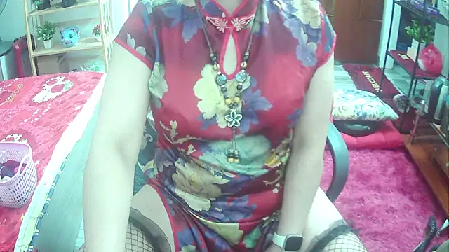 Snapshot of Miu-Le chatting on 03.16.25 Miu-Le online show from 03.16.25