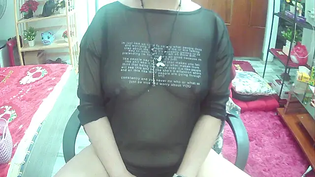 Snapshot of Miu-Le chatting on 03.20.25 Miu-Le online show from 03.20.25