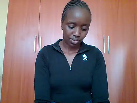 Snapshot of sexy_darleen23 chatting on 10.13.25 sexy darleen23 online show from 10.13.25