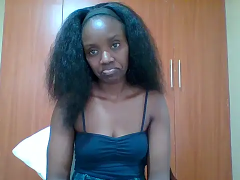 Snapshot of sexy_darleen23 chatting on 11.02.25 sexy darleen23 online show from 11.02.25