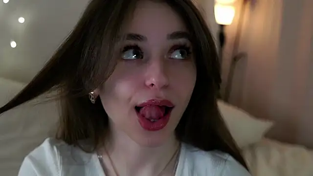 EstherMitchel online show from 01.07.25