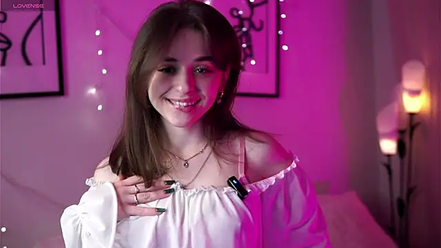 EstherMitchel online show from 02.14.25