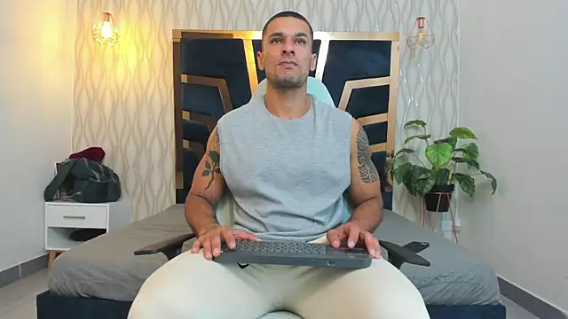 Snapshot of Adbel_Sady chatting on 01.21.25 Adbel Sady online show from 01.21.25