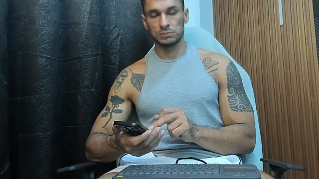 Snapshot of Adbel_Sady chatting on 10.15.25 Adbel Sady online show from 10.15.25