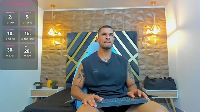 Snapshot of Adbel_Sady chatting on 10.20.25 Adbel Sady online show from 10.20.25