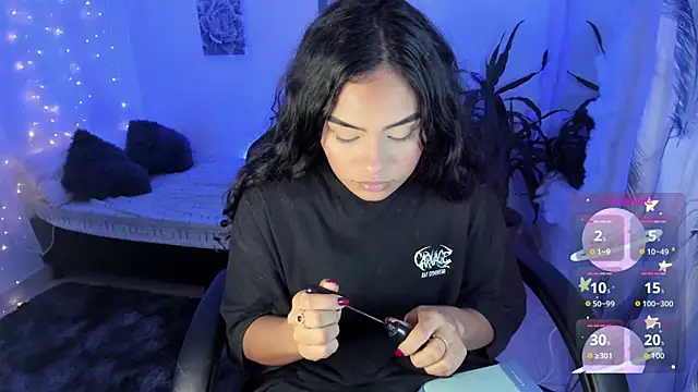 Snapshot of Riana_Kean chatting on 10.07.25 Riana Kean online show from 10.07.25