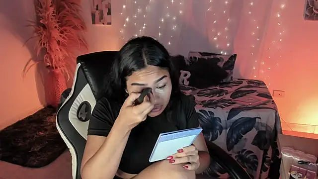 Riana Kean online show from 03.04.26