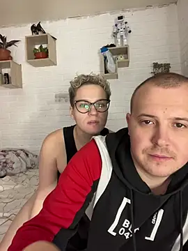 MrMrsRight online show from 11.26.25