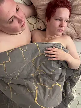 MrMrsRight online show from 04.19.26