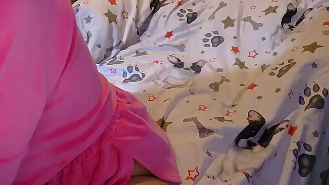 Snapshot of _Kitti_ chatting on 10.08.25 Kitti online show from 10.08.25