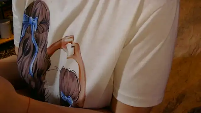 Snapshot of _Kitti_ chatting on 10.11.25 Kitti online show from 10.11.25