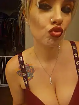 ellieconradxo online show from 12.04.24