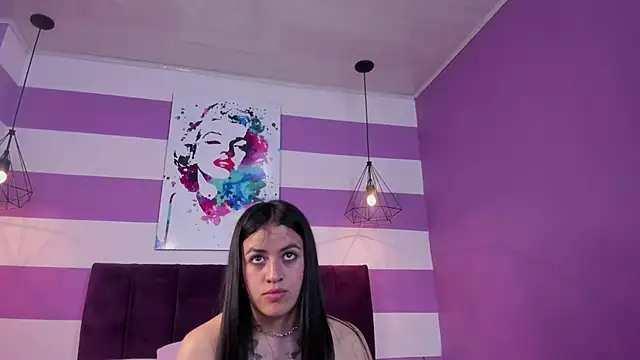 Snapshot of Alli_cooper chatting on 01.14.25 Alli cooper online show from 01.14.25