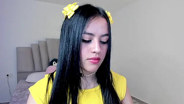 Snapshot of Alli_cooper chatting on 02.26.25 Alli cooper online show from 02.26.25