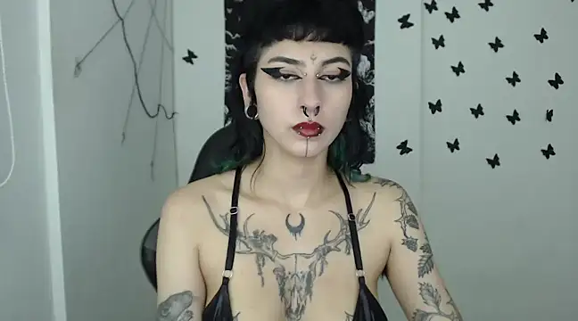 Snapshot of n0sferatus__ chatting on 01.10.25 n0sferatus   online show from 01.10.25