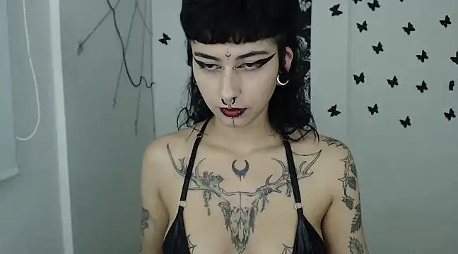 Snapshot of n0sferatus__ chatting on 01.28.25 n0sferatus   online show from 01.28.25