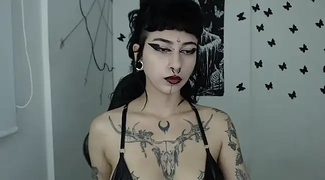 Snapshot of n0sferatus__ chatting on 01.29.25 n0sferatus   online show from 01.29.25