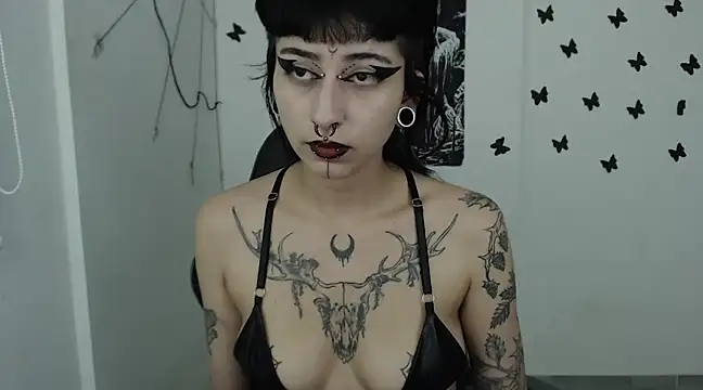 Snapshot of n0sferatus__ chatting on 02.12.25 n0sferatus   online show from 02.12.25