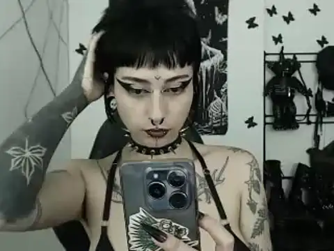 Snapshot of n0sferatus__ chatting on 09.24.25 n0sferatus   online show from 09.24.25
