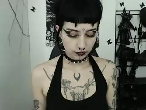 Snapshot of n0sferatus__ chatting on 10.16.25 n0sferatus   online show from 10.16.25