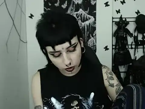 Snapshot of n0sferatus__ chatting on 10.25.25 n0sferatus   online show from 10.25.25