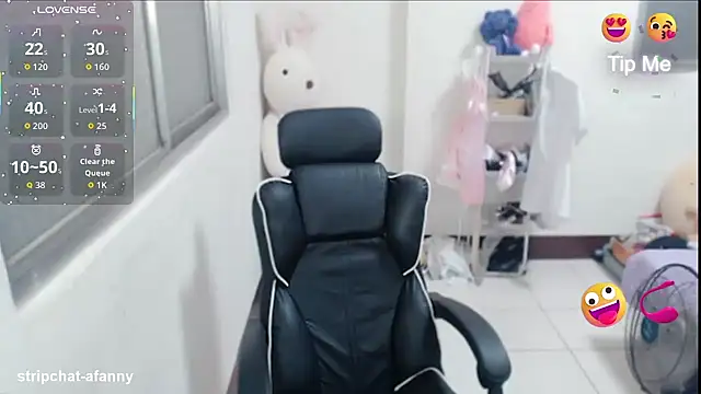 aFanny online show from 04.17.26