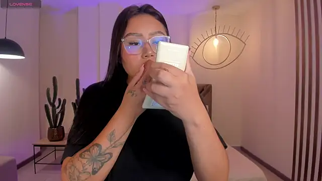 AmberLewis  online show from 02.01.25