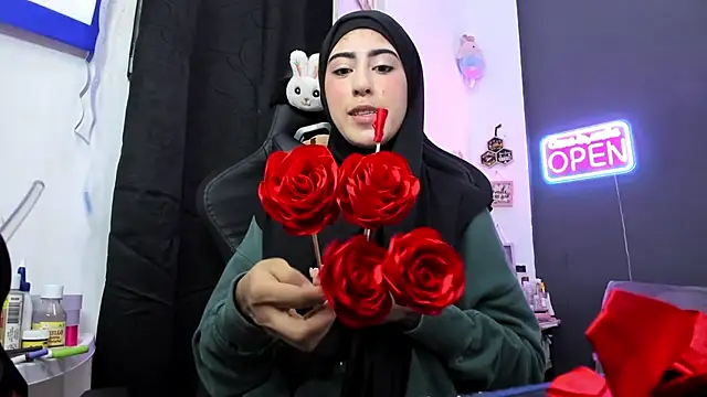 Snapshot of chaymae_nah_ chatting on 04.23.26 chaymae nah online show from 04.23.26