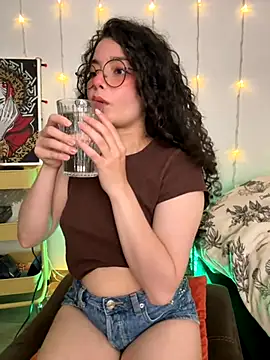 Snapshot of Antoniart_ chatting on 10.13.25 Antoniart online show from 10.13.25