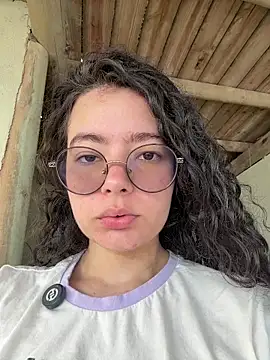 Snapshot of Antoniart_ chatting on 11.05.25 Antoniart online show from 11.05.25