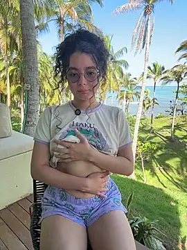 Snapshot of Antoniart_ chatting on 11.06.25 Antoniart online show from 11.06.25