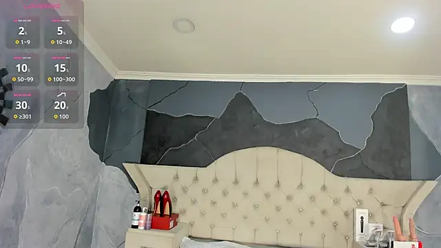 Snapshot of AmberGreyy_ chatting on 09.24.25 AmberGreyy online show from 09.24.25