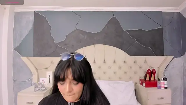 Snapshot of AmberGreyy_ chatting on 10.03.25 AmberGreyy online show from 10.03.25