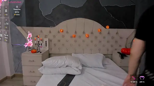 Snapshot of AmberGreyy_ chatting on 10.05.25 AmberGreyy online show from 10.05.25